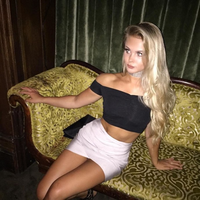 Девушки в трусиках частное