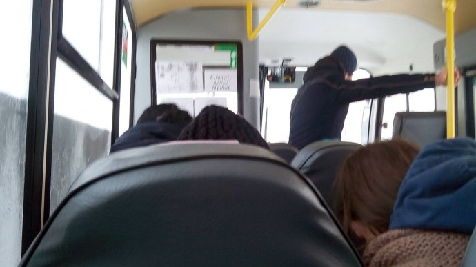 Подглядел в общественном транспорте