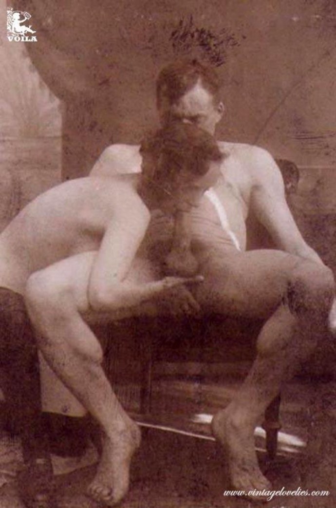 Первые порнографические снимки