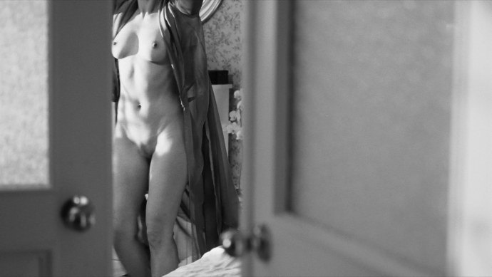 Valeria a голая раздвинула ноги