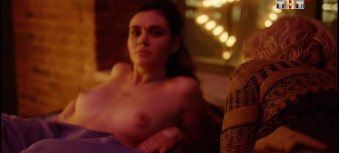 Михалкова Уральские пельмени голая