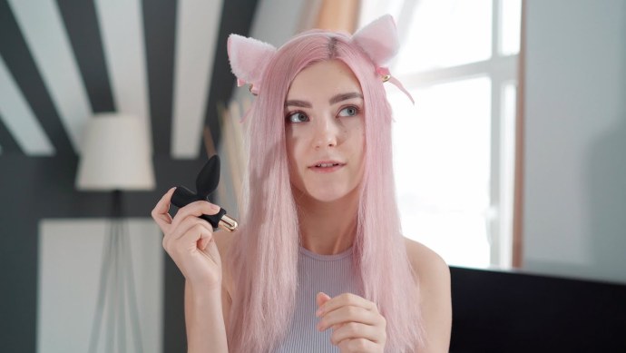 Ева Элфи 2021