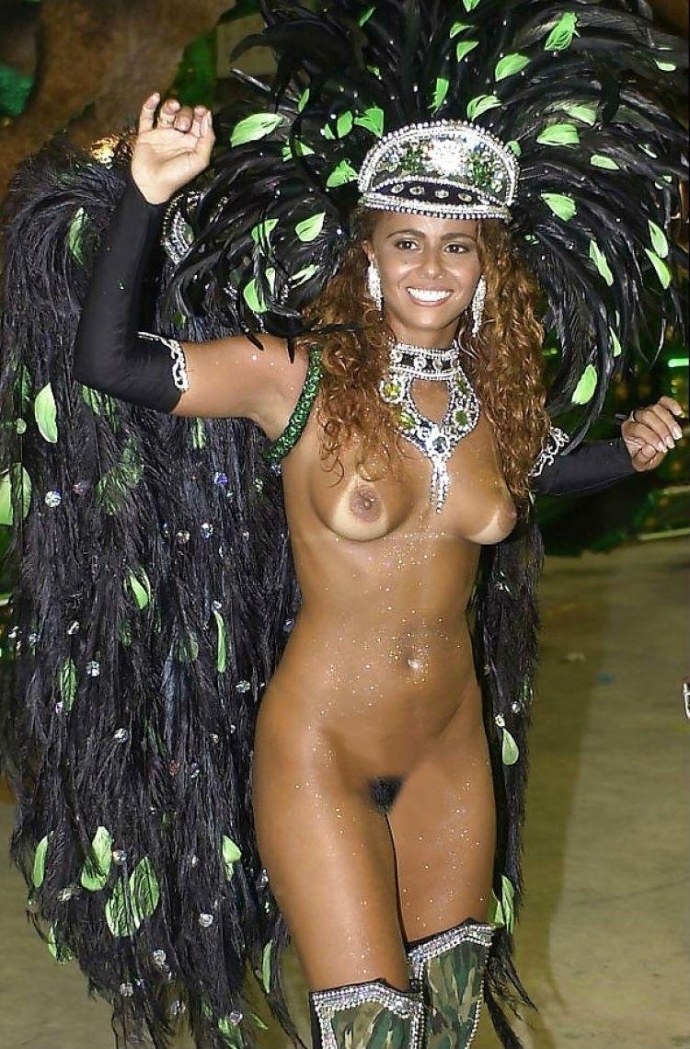 Андреа Мартинс Бразилия карнавал голые