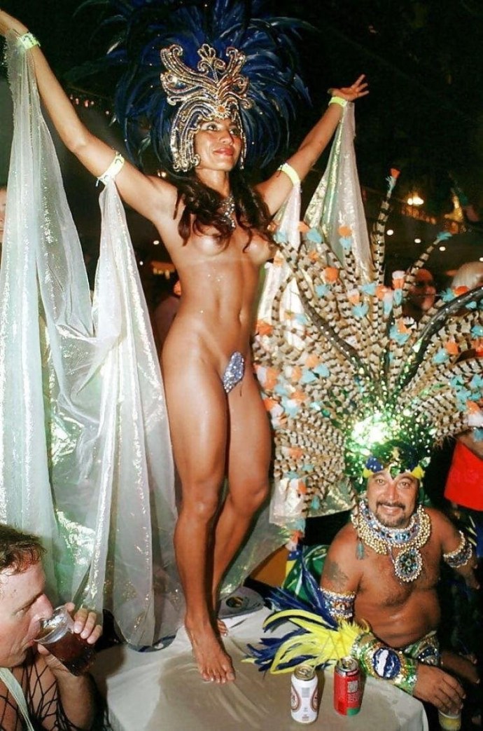 Голые бразильянки Brazilian Carnival 2020