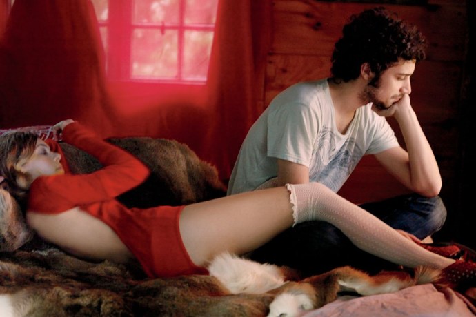 Черное мокрое платье