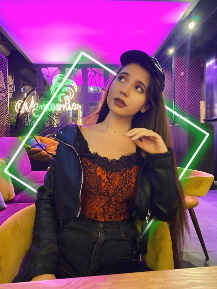 Элиззи тиктокерша