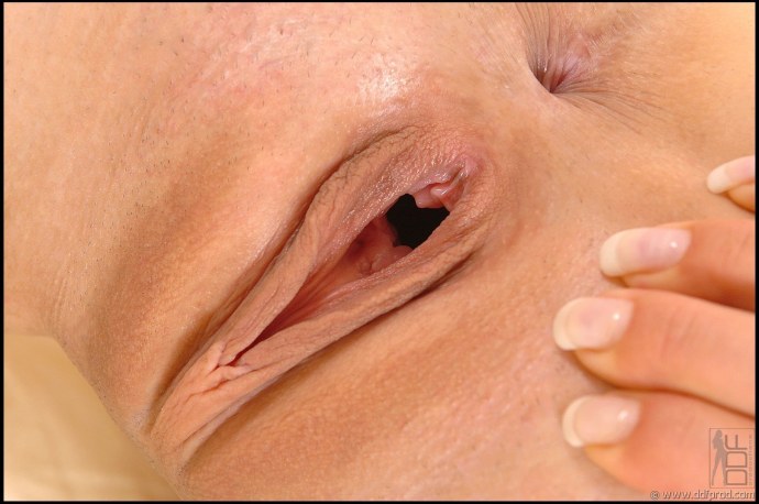 Раскрытое влагалище крупным планом