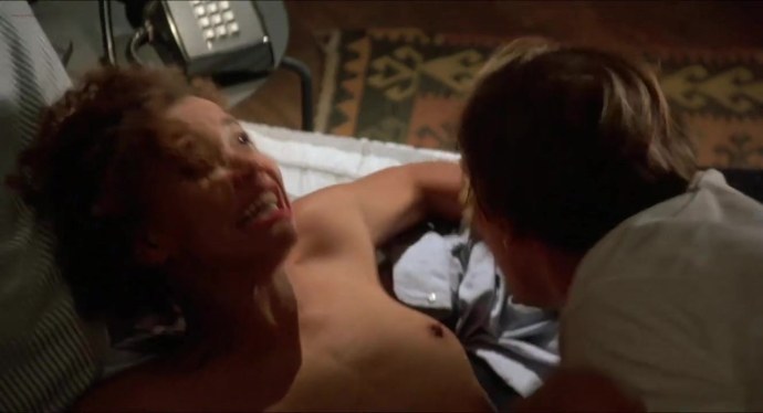 Дженнифер Билз лесби сцены