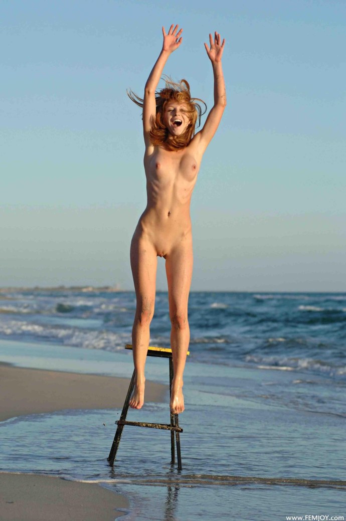 Рада Митчелл обнажёнка