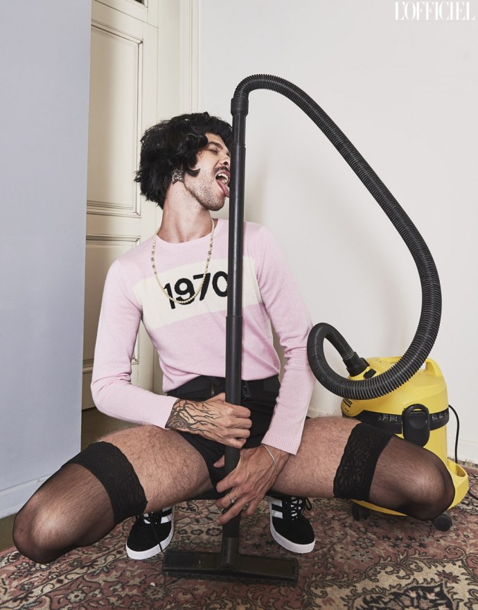 Макс Барских голый без трусов