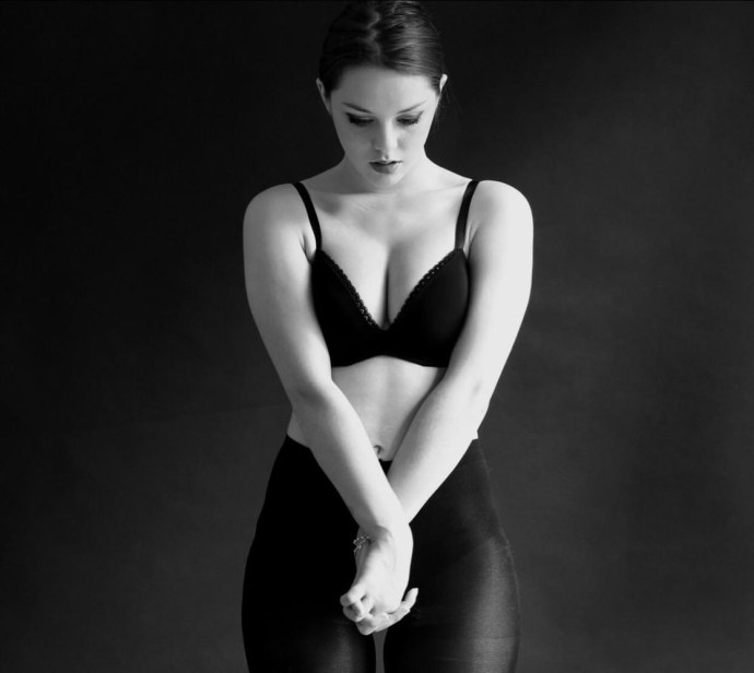 Imogen Dyer голая