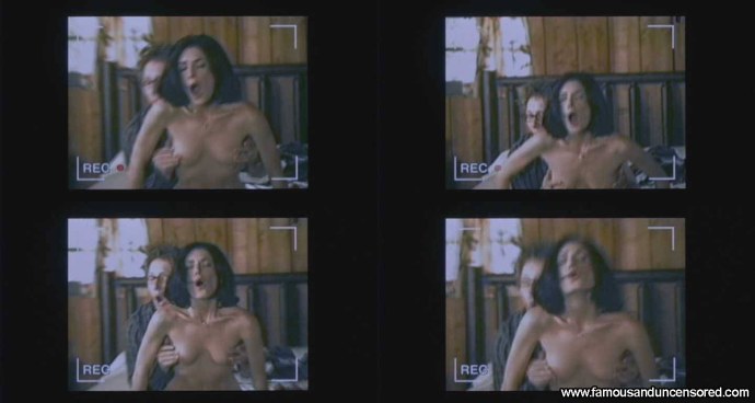 Лара Флинн Бойл сиськи