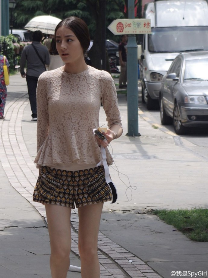 Дилрабо Дилмурат до пластики