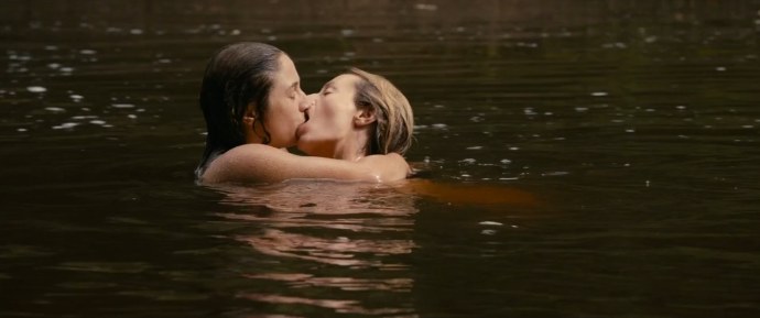 Тесс Тейлор бикини