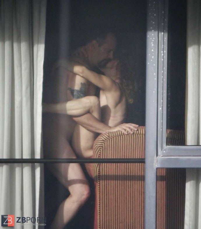 Жесткий трах на балконе