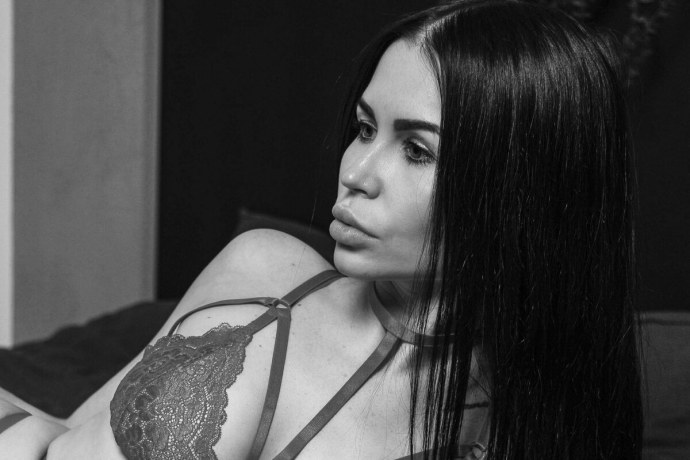 Модель Кинг сайз Эшли