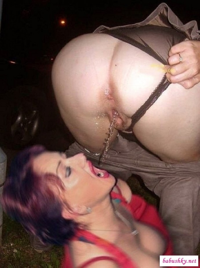 Девушка кончает сквиртом