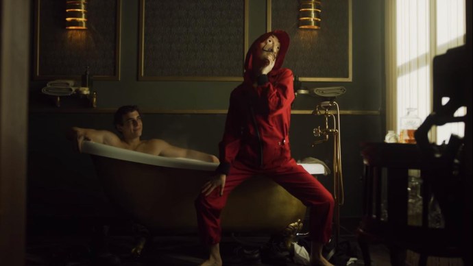 Урсула Корберо бумажный дом