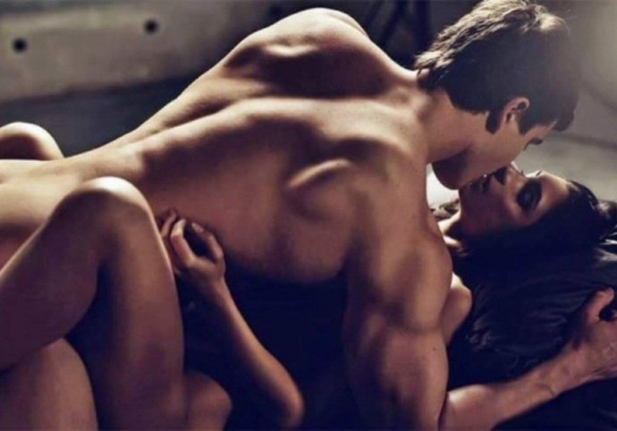 Эротические девушки с мужчиной