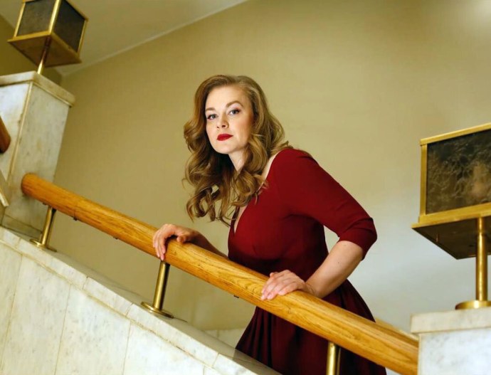 Тело женщины спереди