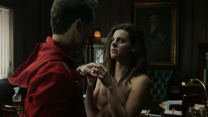 Урсула Корберо бумажный дом sex