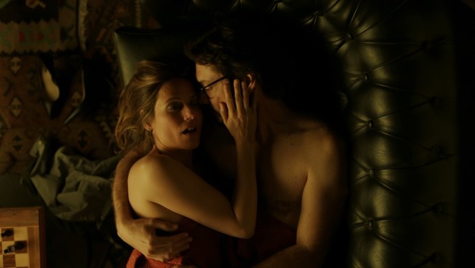 Урсула Корберо голая бумажный дом