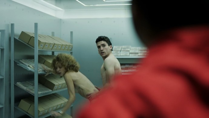 Пас де ла Уэрта подпольная Империя голая