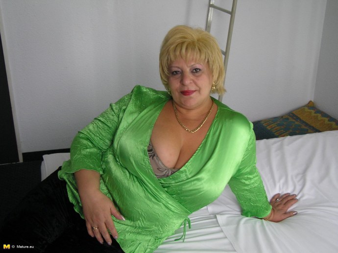 Зрелые с номерами телефонов