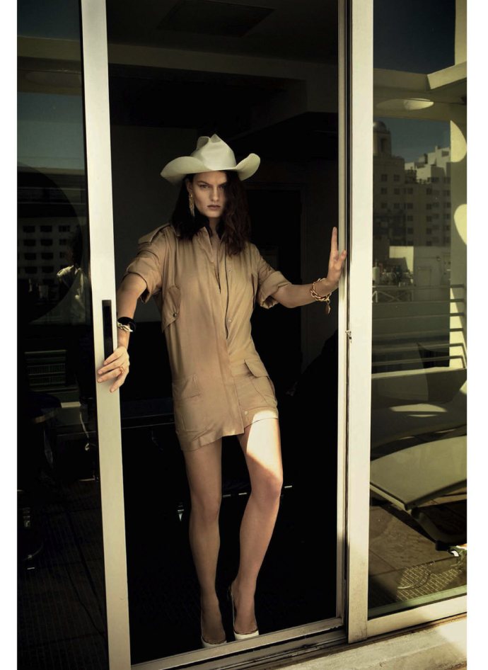 Мэдолин Смит-Осборн голая