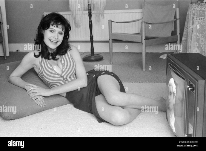 Мэдлин Смит Осборн голая