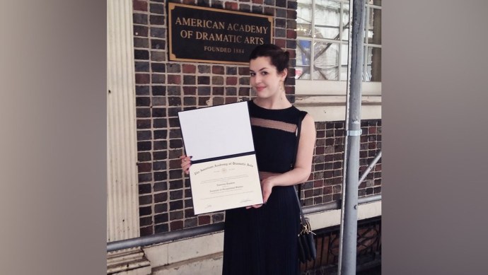 Девушки на пляже неловкий момент