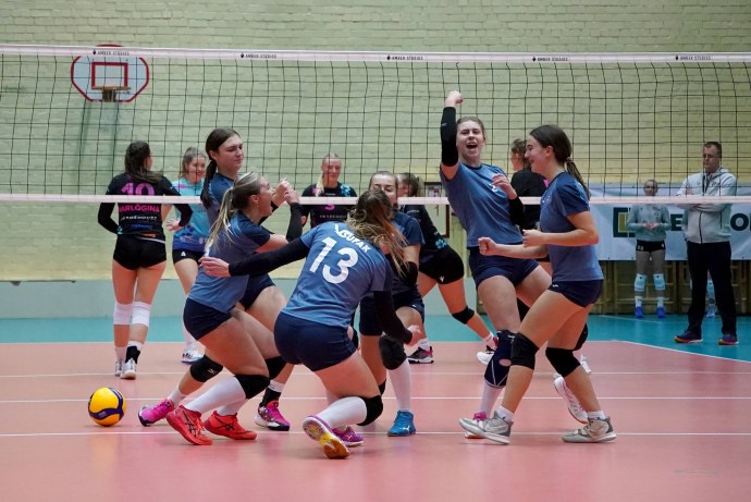 Женский волейбол