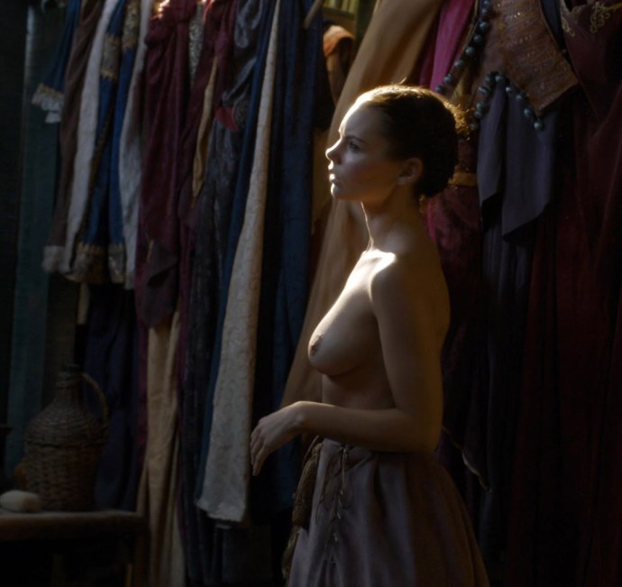 Eline Powell в купальнике