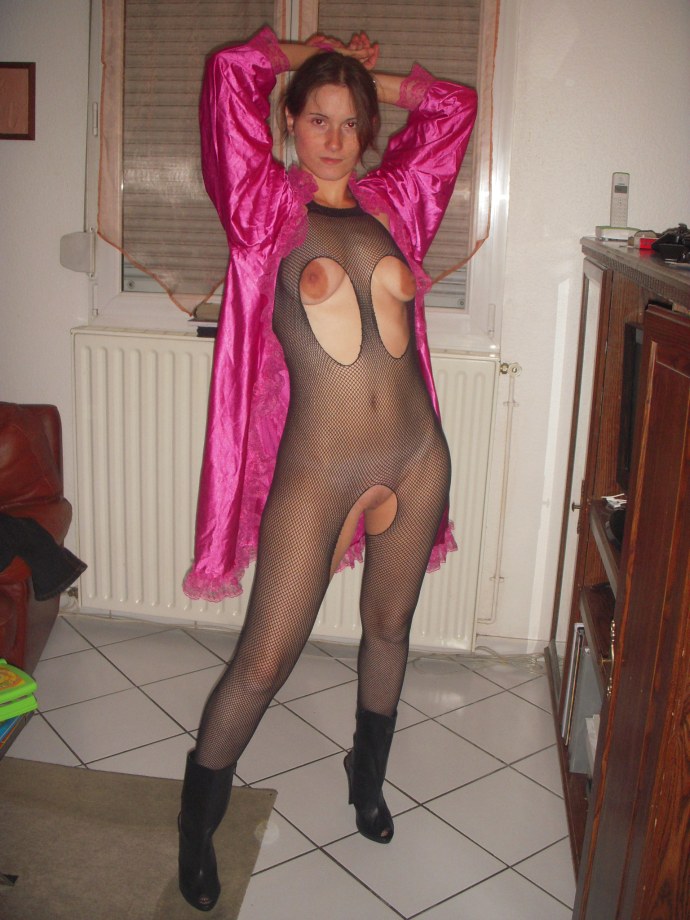 Жены в эротических костюмах частное