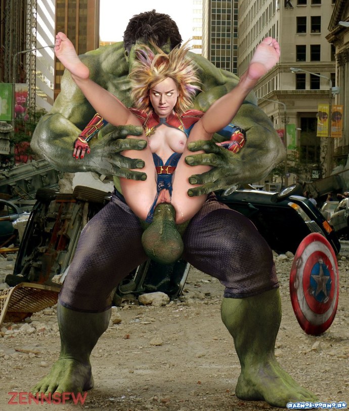 Бри Ларсон двойное проникновение