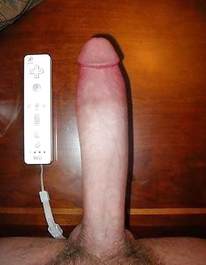 Огромный пенис с линейкой