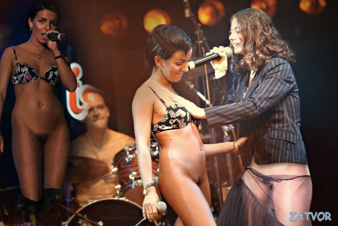 Голые девки танцуют стриптиз