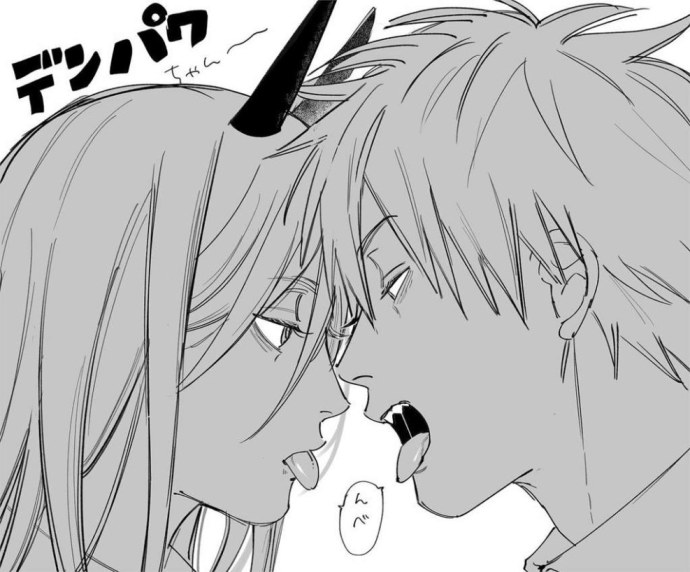 Блондинка в голубом купальнике