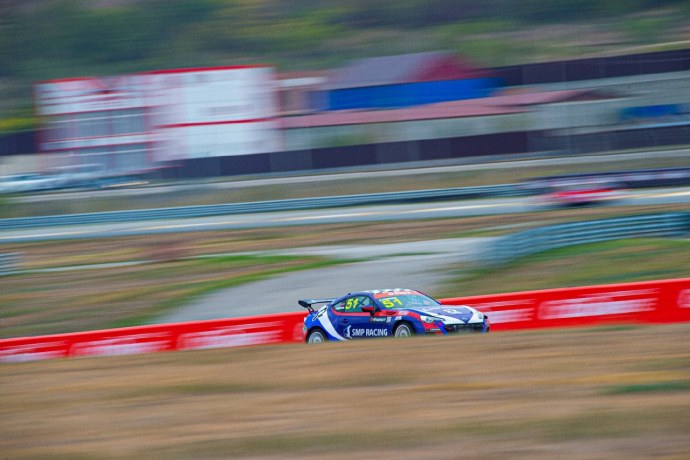 Фетисов Арена гонщица лисица а