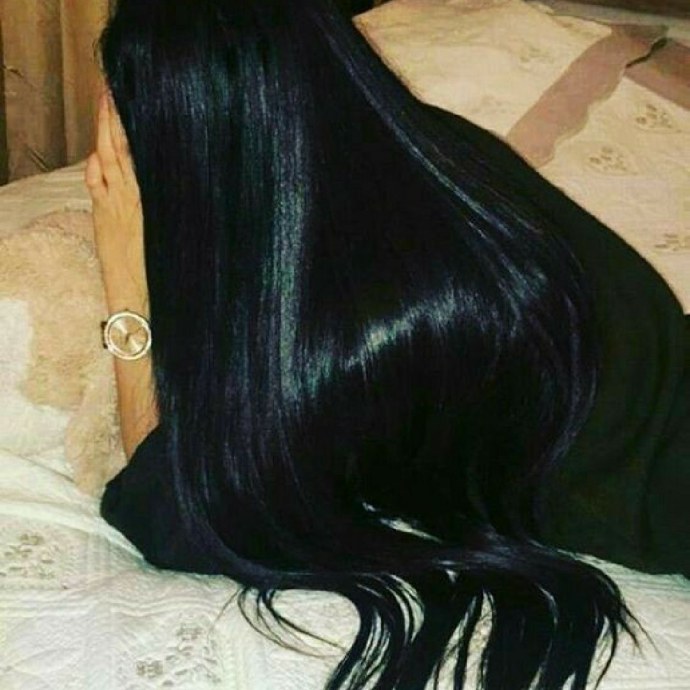 Длинные черные волосы с зади