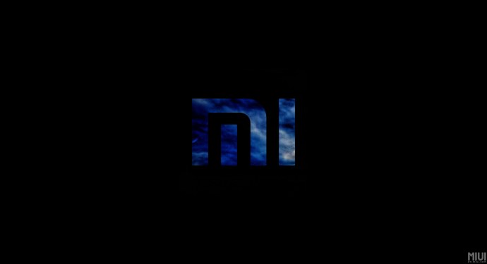 Логотип Xiaomi на черном фоне