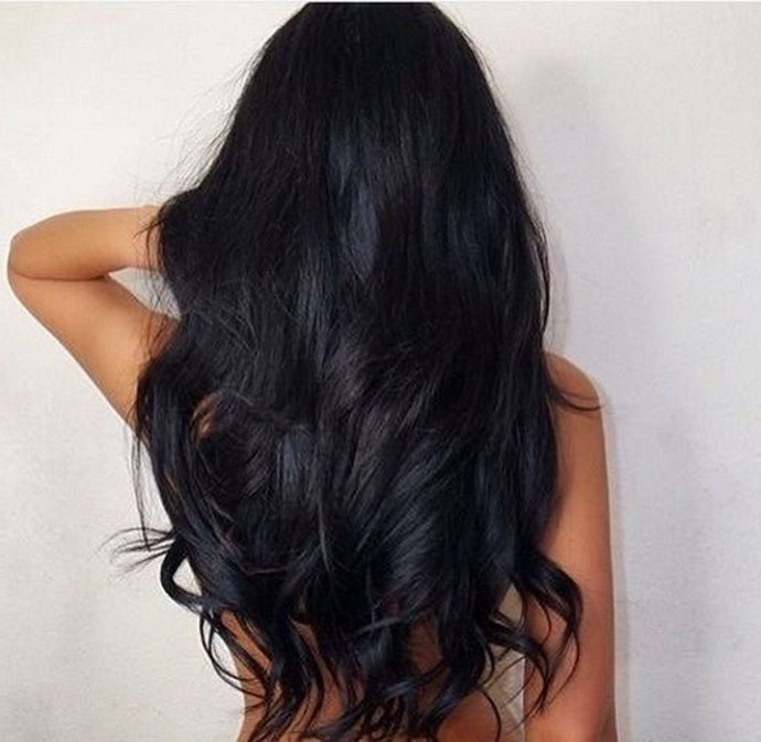 Длинные черныемволосы