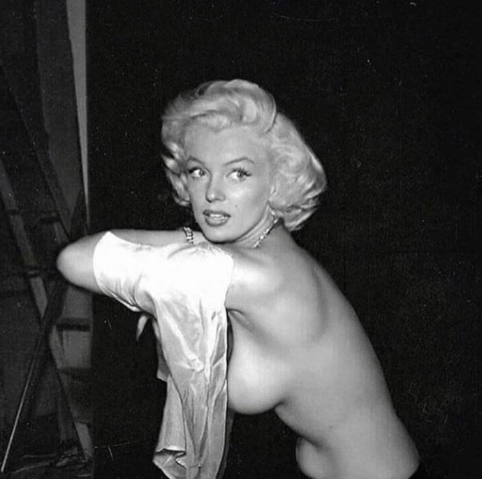 Мэрилин Монро обнобнаженка.