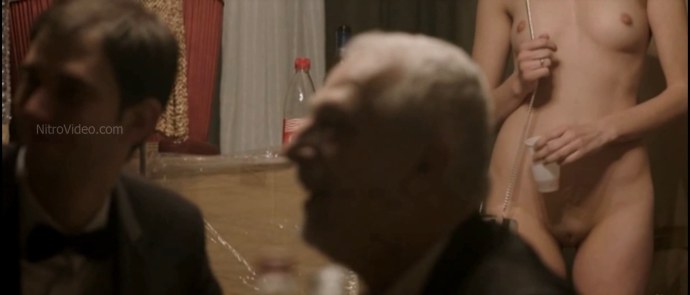 Худая брюнетка Carey nubiles