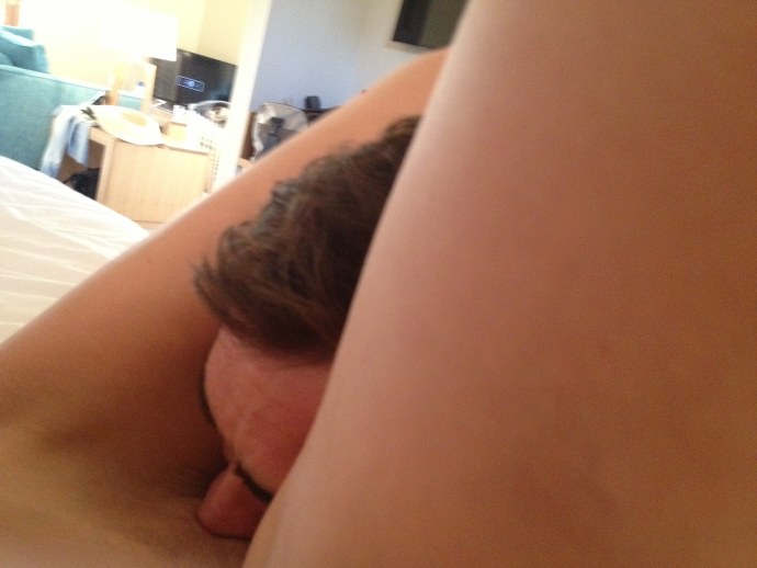 Кунилингус селфи в постели