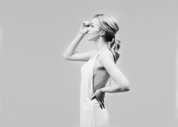 Юлианна Караулова грудь