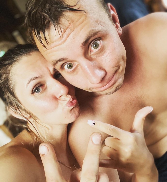 Оттрахали Алену с друзьями