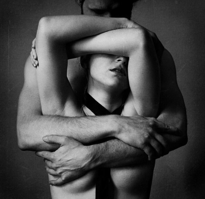 Страстные объятия