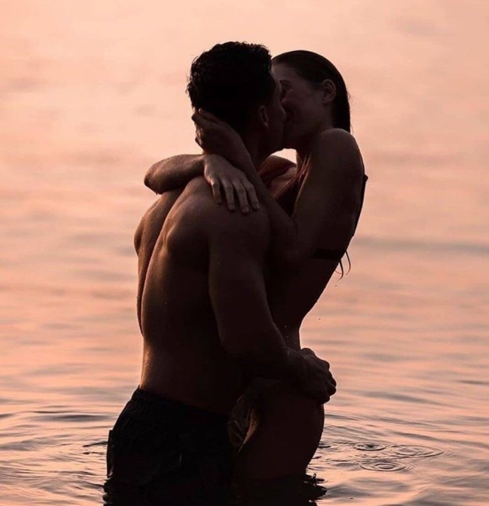 Страстные объятия