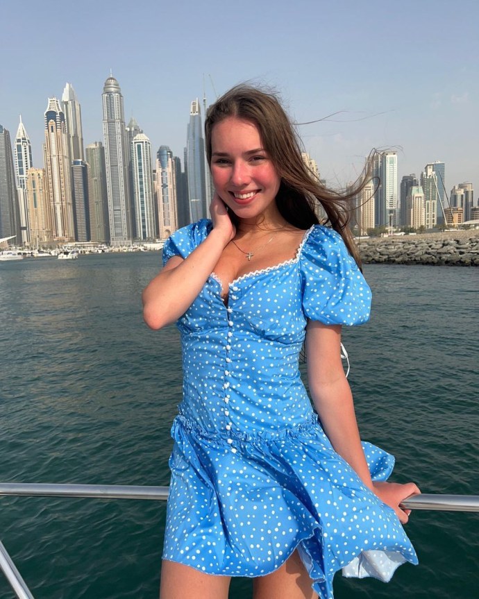 Нугуманова фигуристка